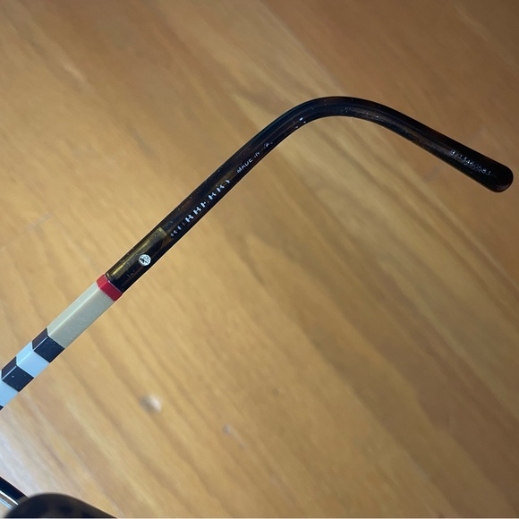 Burberry Glasses!!! - Picture 4 of 4